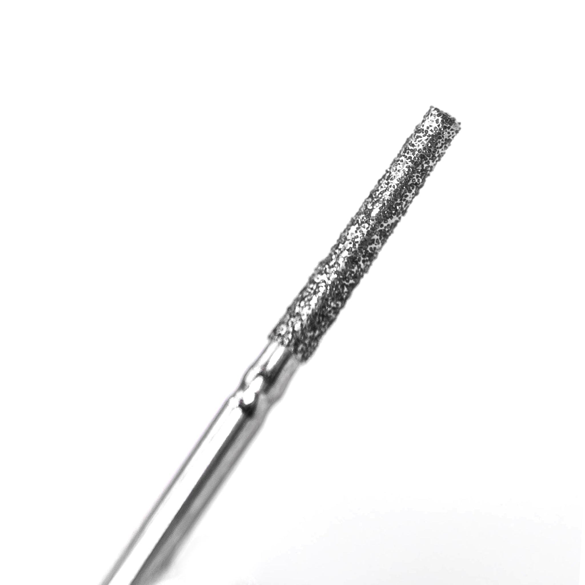 A close up of a bur with a tapered cylindrical design and a medium-grit diamond coating, suitable for crown preparation and detailed shaping.